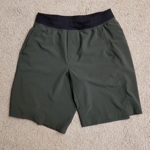 Mens size L never worn core shorts 11" inseam.